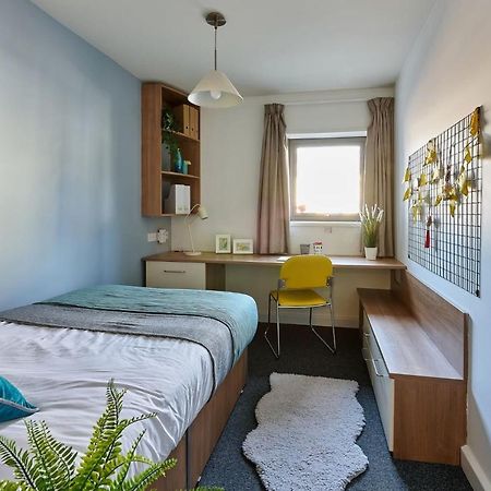 Cosy Ensuite Bedrooms At Trust House Near Exeter City Centre Экстерьер фото