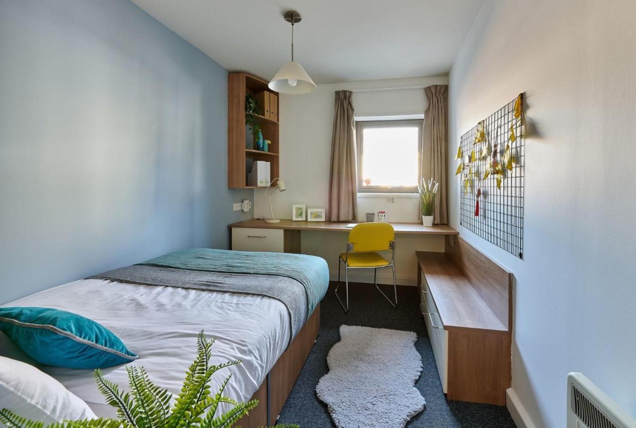 Cosy Ensuite Bedrooms At Trust House Near Exeter City Centre Экстерьер фото