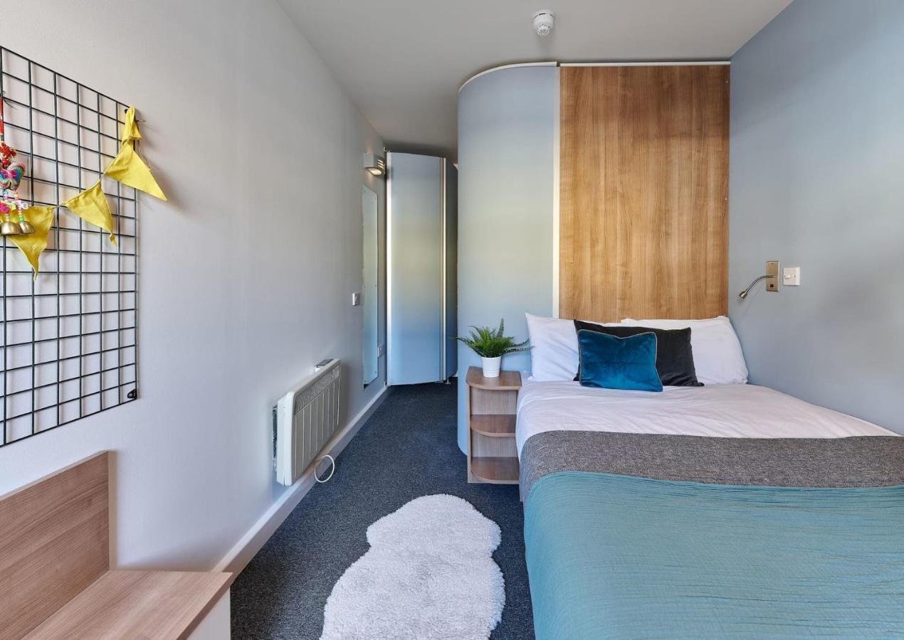 Cosy Ensuite Bedrooms At Trust House Near Exeter City Centre Экстерьер фото